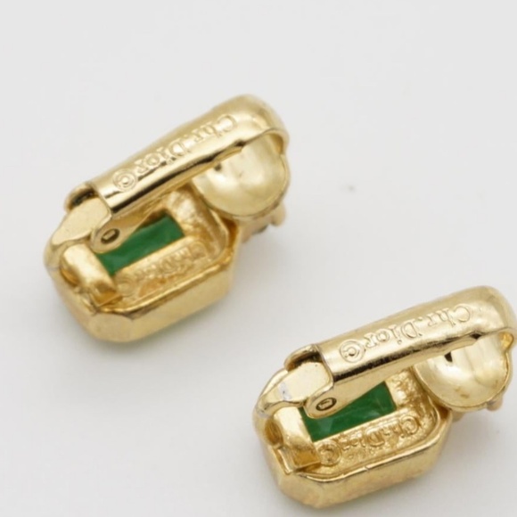Christian Dior Vintage 1980 Gripoix Emerald Clear Crystal Octagon Clip Earrings - Picture 5 of 6